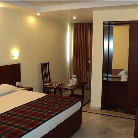 Hotel Swagat Palace Bhiwadi Esterno foto